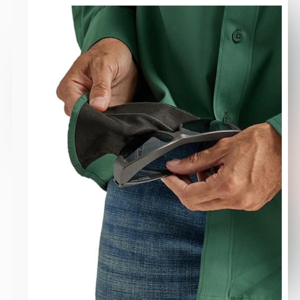 Wrangler Men’s Performance Long Sleeve Shirt - Picture 4 of 16